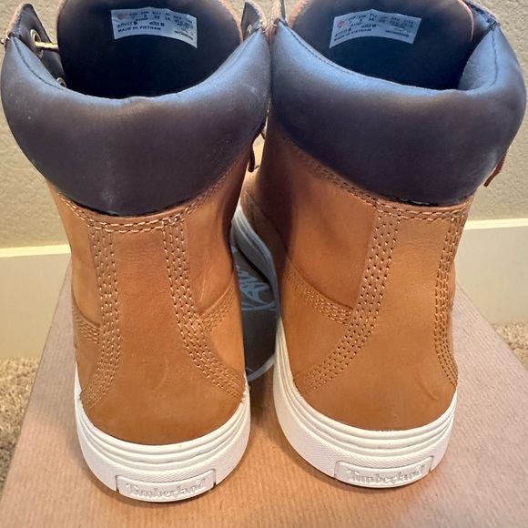 Timberland - Picture 3 of 4